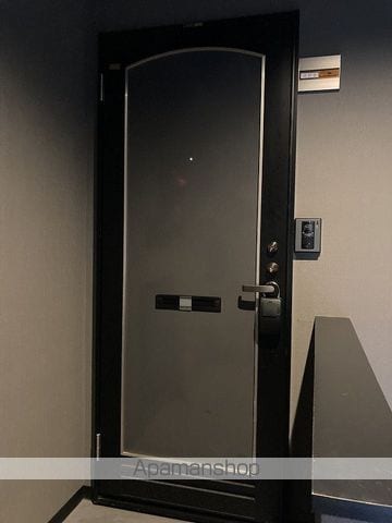 米山ビルの玄関写真