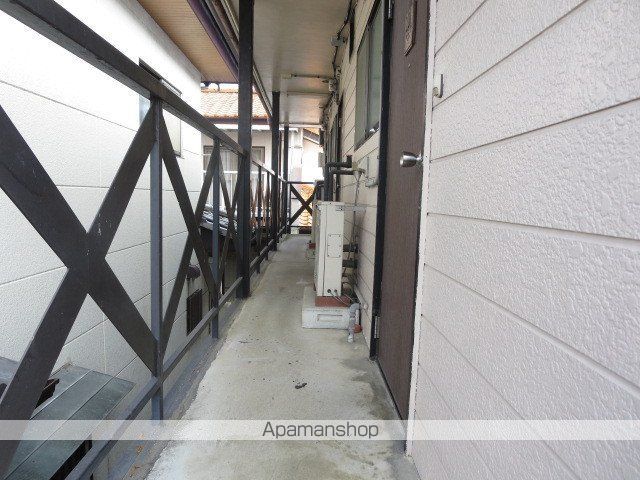本間コーポの玄関写真
