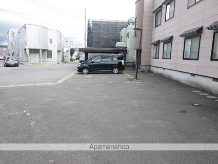 パークシティ中央[2LDK/50.1m2]の駐車場1