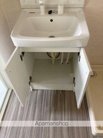 スカイクレスト青葉台2号棟の内装写真