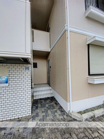 ファミールタカセの玄関写真