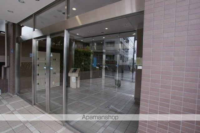豊中春日町パークハウスの玄関写真