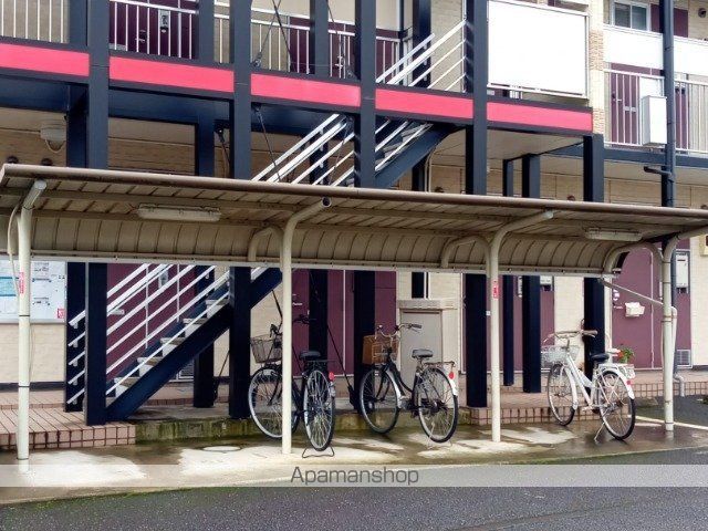 レオパレスサンデン7の玄関写真