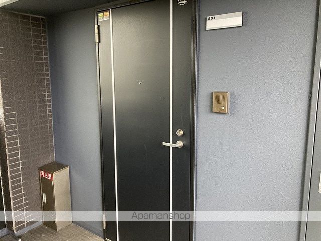 ブラスト東中通の玄関写真