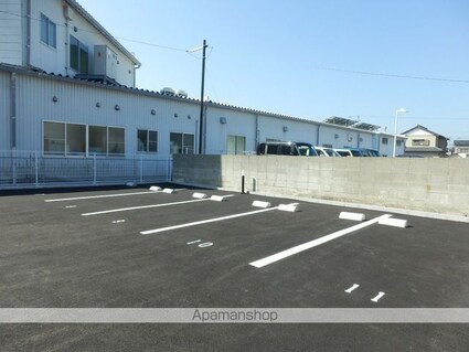 レヴァンテ薊野東町[1LDK/40.68m2]の駐車場