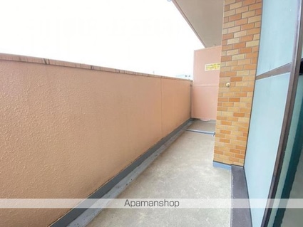 ダイアパレス栗林公園南[1DK/29.48m2]のバルコニー