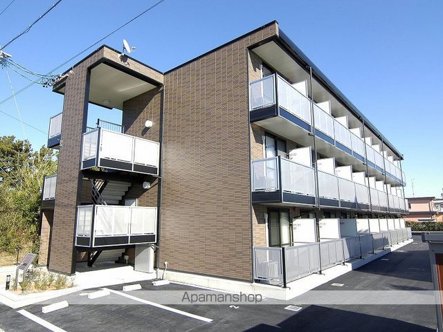 レオパレスエルドラド 新居の玄関写真