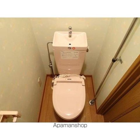 ハイツ岡崎中ノ島の内装写真