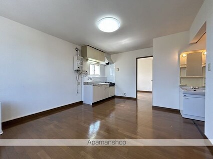 サンライフ亀田港Ⅰ[2LDK/40m2]のリビング・居間