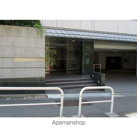 YOTSUYA DUPLEX DーRの外観写真