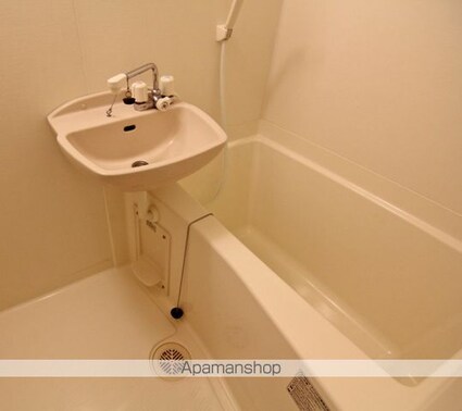 レオパレスＫＯＥＭＯＮ　Ⅱ[1K/19.87m2]のバス