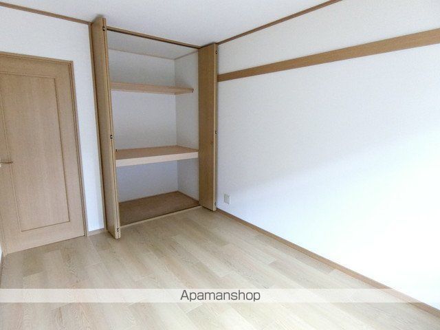 ロイヤルリジョンロードの内装写真