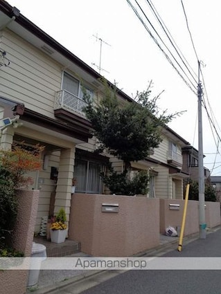 東京都世田谷区駒沢２丁目[2DK/53.8m2]のエントランス
