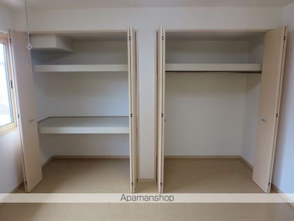 リビングタウン浜田　Ｂ[3LDK/71.93m2]の収納