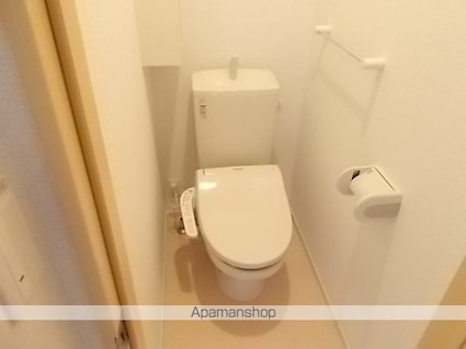 エレガンテⅢ[1LDK/45.89m2]のトイレ