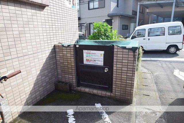 メゾンドラパンの玄関写真