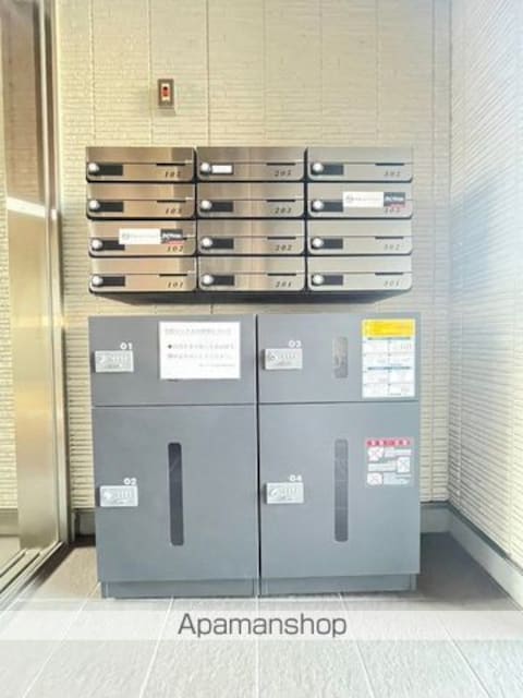 和歌山県和歌山市鷹匠町２丁目[2LDK/63.57m2]の共用部2
