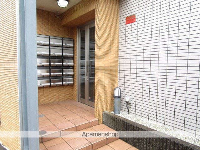 シャトレ吉祥寺の玄関写真