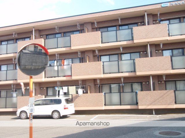NAKATAマンションの外観写真