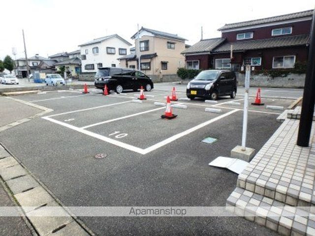 Nミレニアムのその他写真