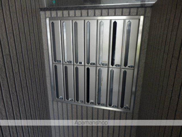 東京都国分寺市西恋ヶ窪１丁目[2LDK/56.12m2]の共用部1