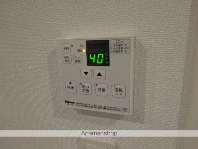 フォルマ日宇那の内装写真