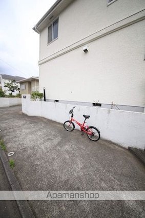 メゾン多摩平[2LDK/53.9m2]の共用部1