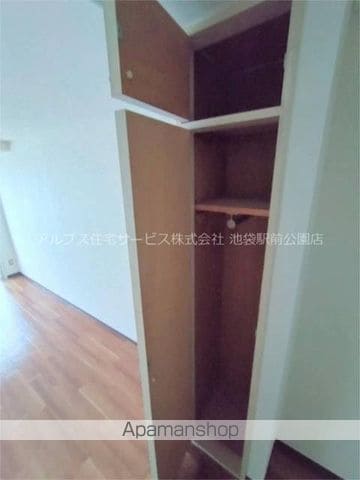 西ビルの内装写真