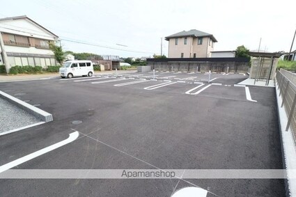 Ｅ’ｃｌａｔ（エクラ）[2LDK/57.83m2]の駐車場