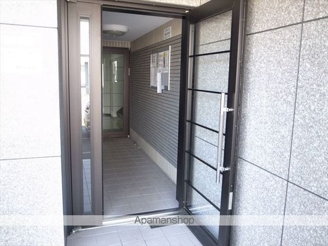 アビタ22 真栄1ー2の玄関写真