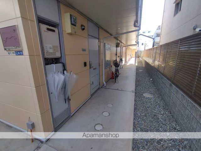 レオパレスセジュール新保の玄関写真