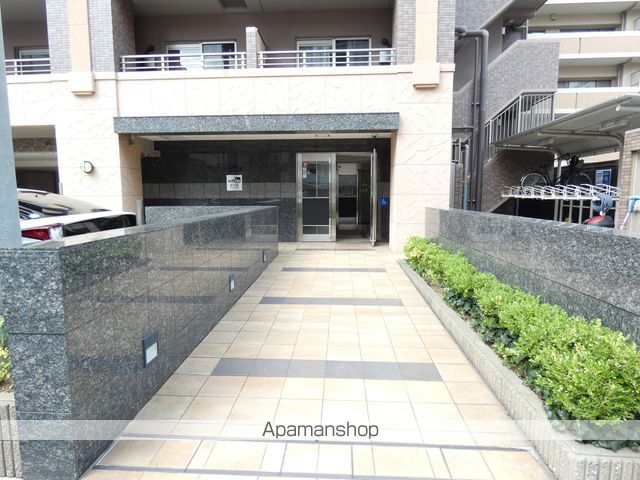 WILLDO新大阪の玄関写真