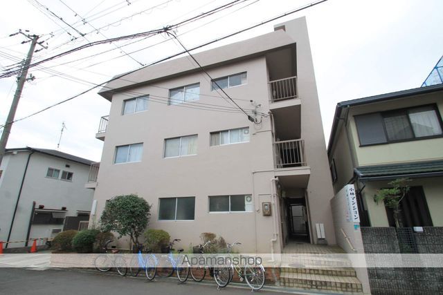 小林マンションの外観写真