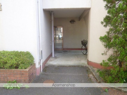 ソシエール大津[2LDK/58.32m2]のエントランス2