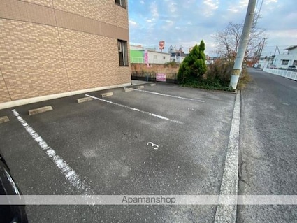 アドミレＴⅡ　[1LDK/36m2]の駐車場