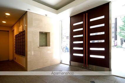 レジディア神田岩本町[1R/22.71m2]のエントランス