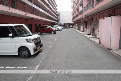 エルロード住吉７号館[2LDK/61m2]の駐車場1
