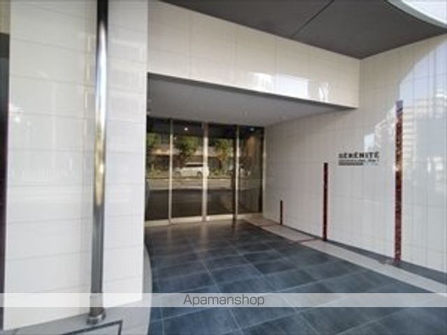 セレニテ西中島アリア壱番館の玄関写真