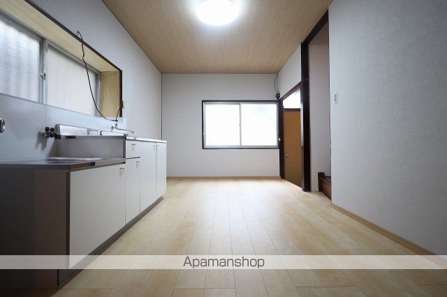 Awesome TAGATAの内装写真