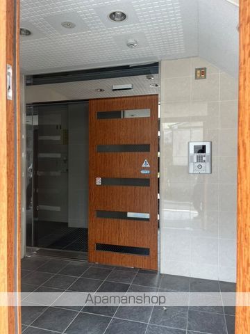 MAHALO HALの玄関写真