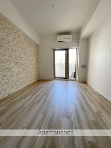 セレニテ本町東リアンの内装写真