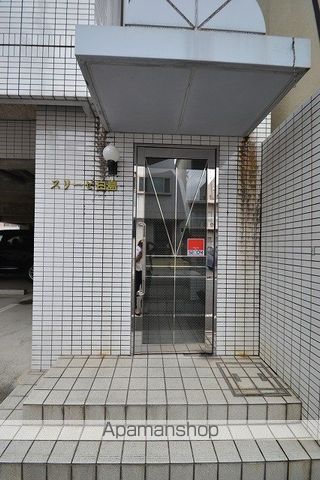 スリーゼ白島の玄関写真