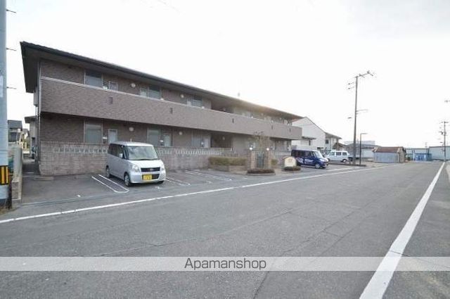 ラフィネ中島 A棟の外観写真