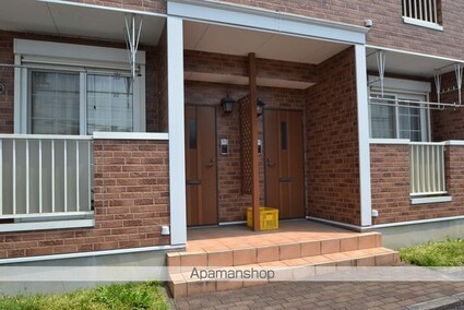 ヴィラアイシス[2LDK/57.02m2]のエントランス1