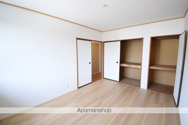 屋島ハイツ B棟の内装写真