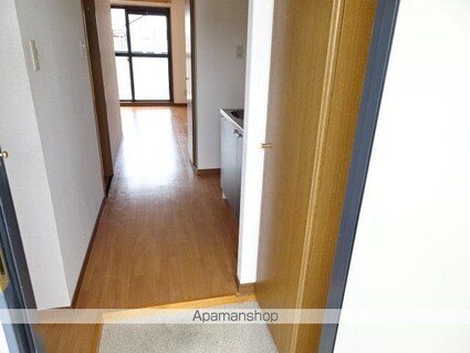 高須カーサベルデ[1R/23.98m2]の玄関