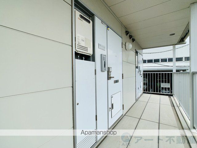 レオパレスエスポワールの玄関写真