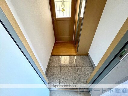 ボヌールレジデンス　Ｂ棟[3LDK/75.58m2]の玄関