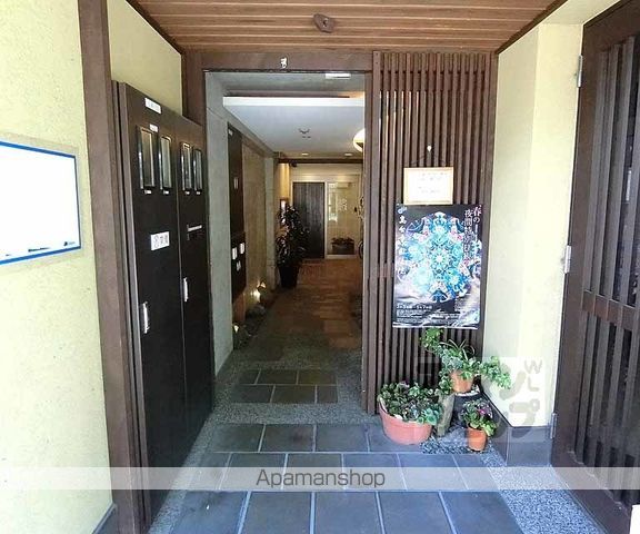 カームネス祇園南の玄関写真