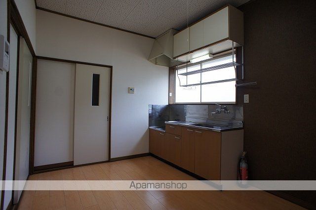 ロイヤルハイツAの内装写真